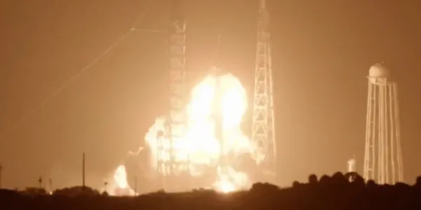 Blue Origin "New Glenn" raketinin sınaq zamanı partlamasının səbəbini açıqlayıb