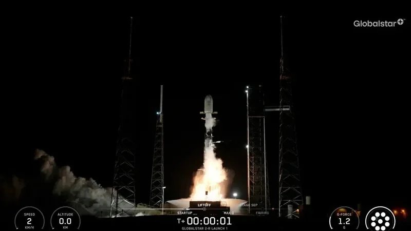 SpaceX 38 dəqiqə aralıqla iki "Falcon 9" raketi buraxaraq rekord qırdı