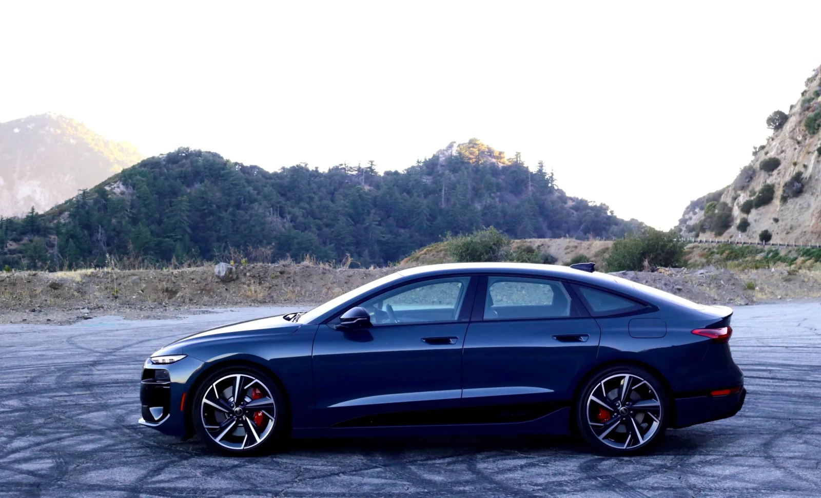 Audi S6 Sportback E-tron: Sedanların hələ də aktual olduğunu sübut edən elektrikli model