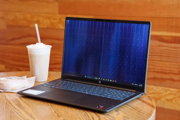 HP OmniBook 3: 16GB RAM-lı sərfəli noutbuk bazarda niyə liderdir?