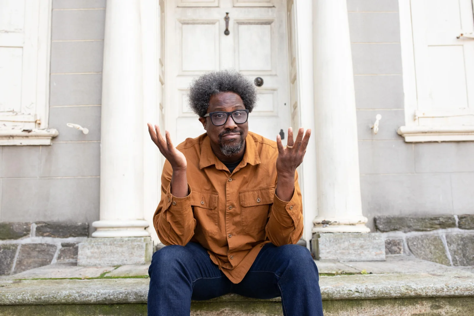 W. Kamau Bell: Texnologiya dünyasına baxış və rəqəmsal vərdişlər