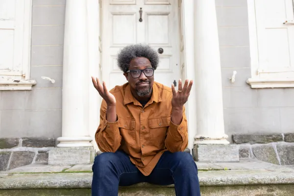 W. Kamau Bell: Texnologiya dünyasına baxış və rəqəmsal vərdişlər
