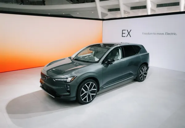 Volvo elektrikli avtomobilləri üçün yeni təhlükəsizlik funksiyalarını təqdim edir