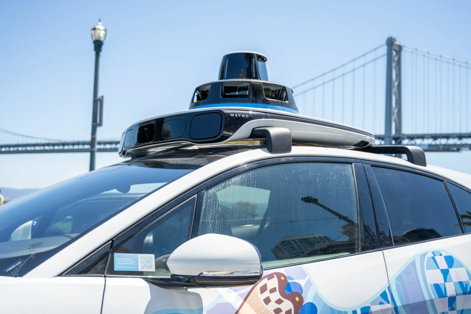 Waymo-dan Tesla-ya xəbərdarlıq: Tam avtonom idarəetmə üçün kameralar yetərli deyil