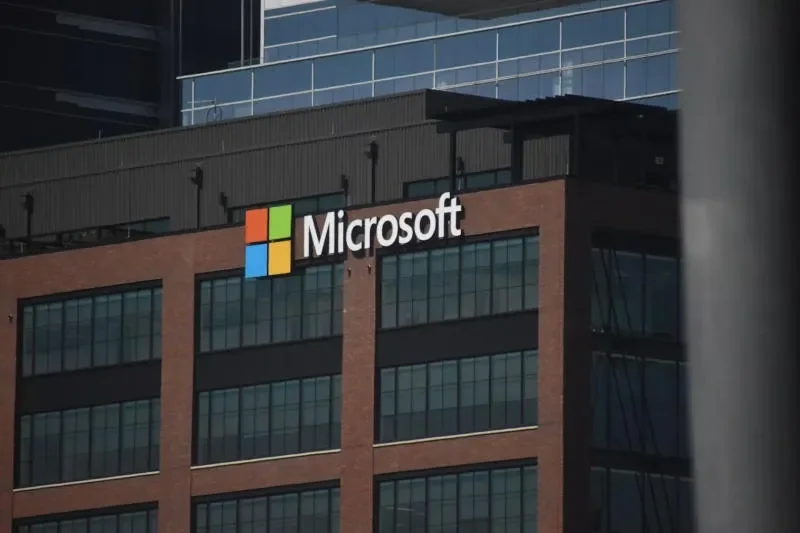 Microsoft-un vitse-prezidenti süni intellektin yaratdığı "məzmun boşluğu"ndan şikayətlənib