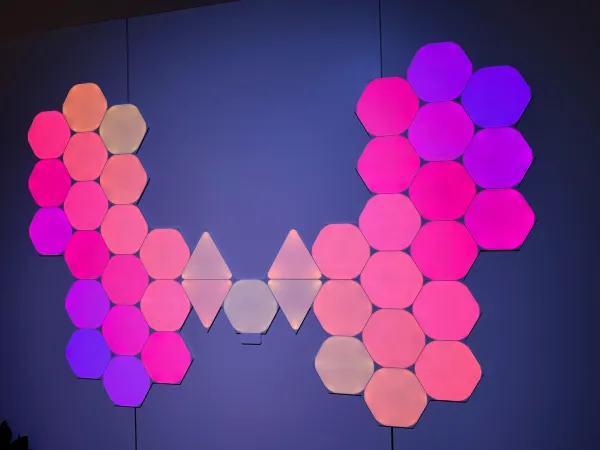 Philips Hue və Nanoleaf əməkdaşlığı: İşıqlandırma sistemində yeni dövr