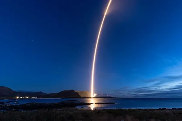 Isar Aerospace Avropanın ilk özəl raketini uğurla orbitə göndərdi