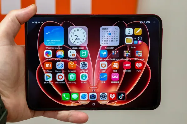 Xiaomi 18 Fold: Samsung-un qatlana bilən smartfonlarına yeni rəqib