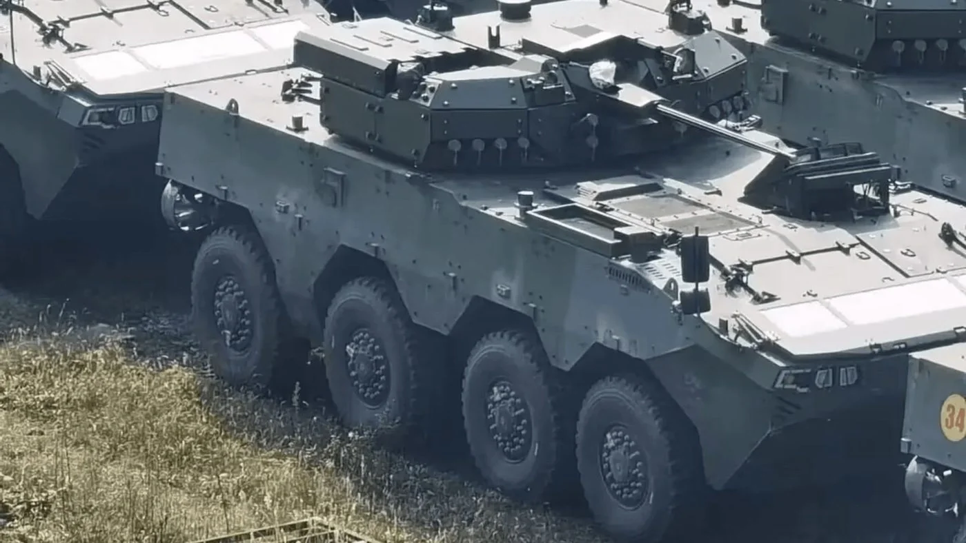 Çin, dronlara karşı lazer donanımlı yeni "Type 19" zırhlı aracını tanıttı