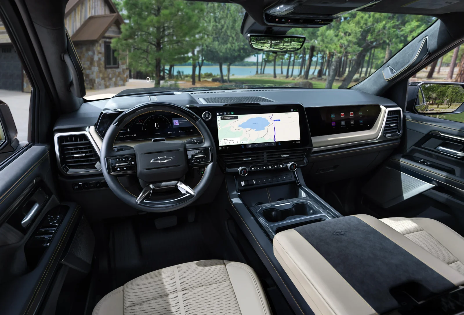 General Motors öz yük maşınlarında yeni proqram təminatı və CarPlay inteqrasiyasını təqdim edir