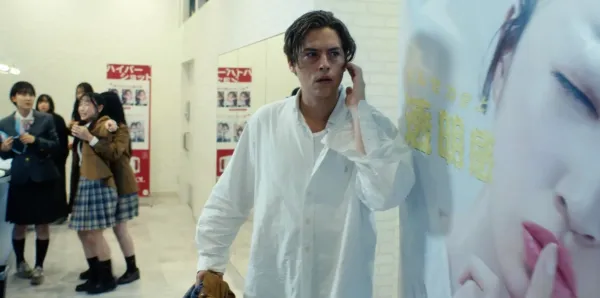 Vintage Violence: Telefon asılılığı və rəqəmsal xaos haqqında yeni film