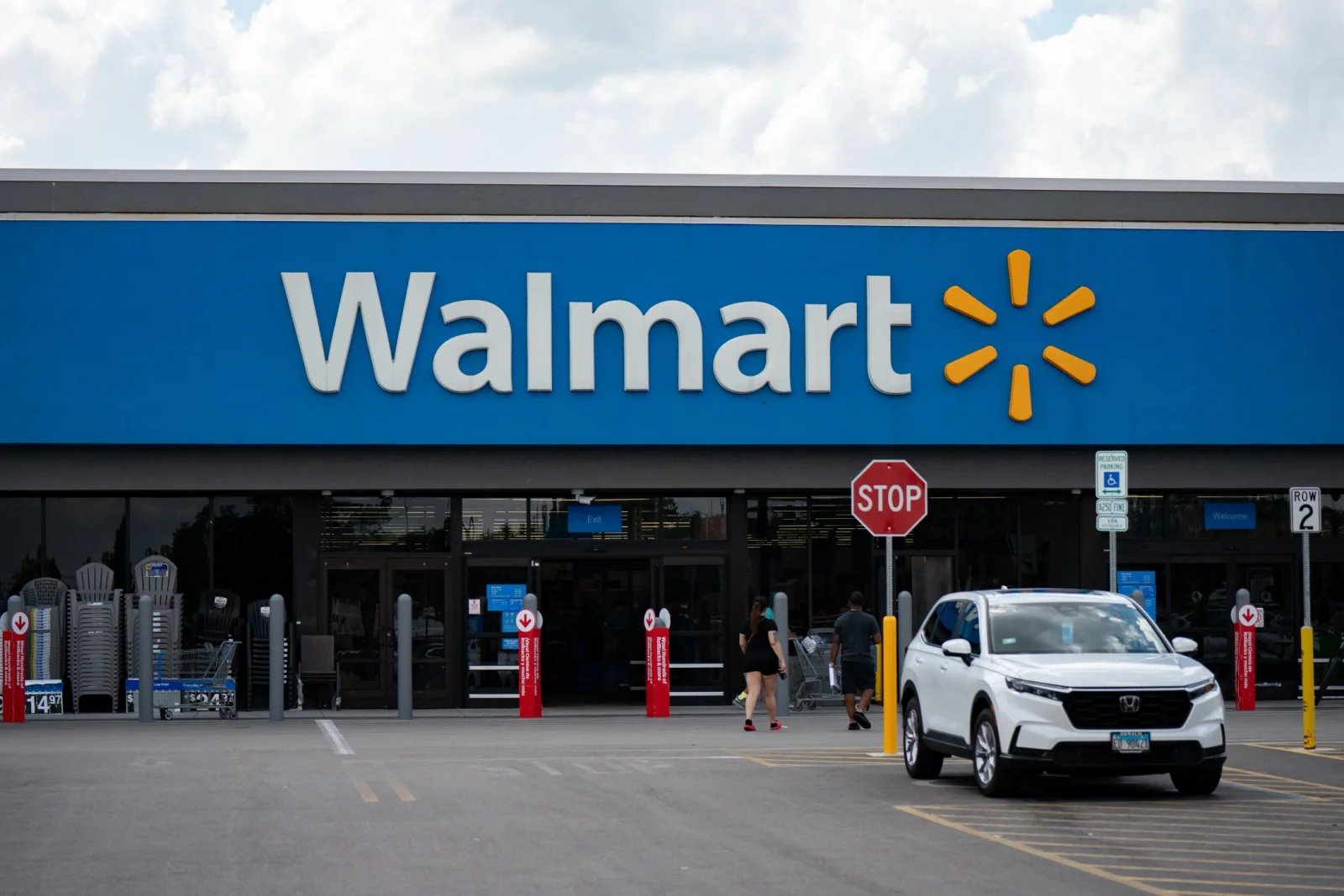 Walmart rəhbəri: Rəqəmsal qiymət etiketləri dinamik qiymətləndirmə üçün istifadə edilməyəcək