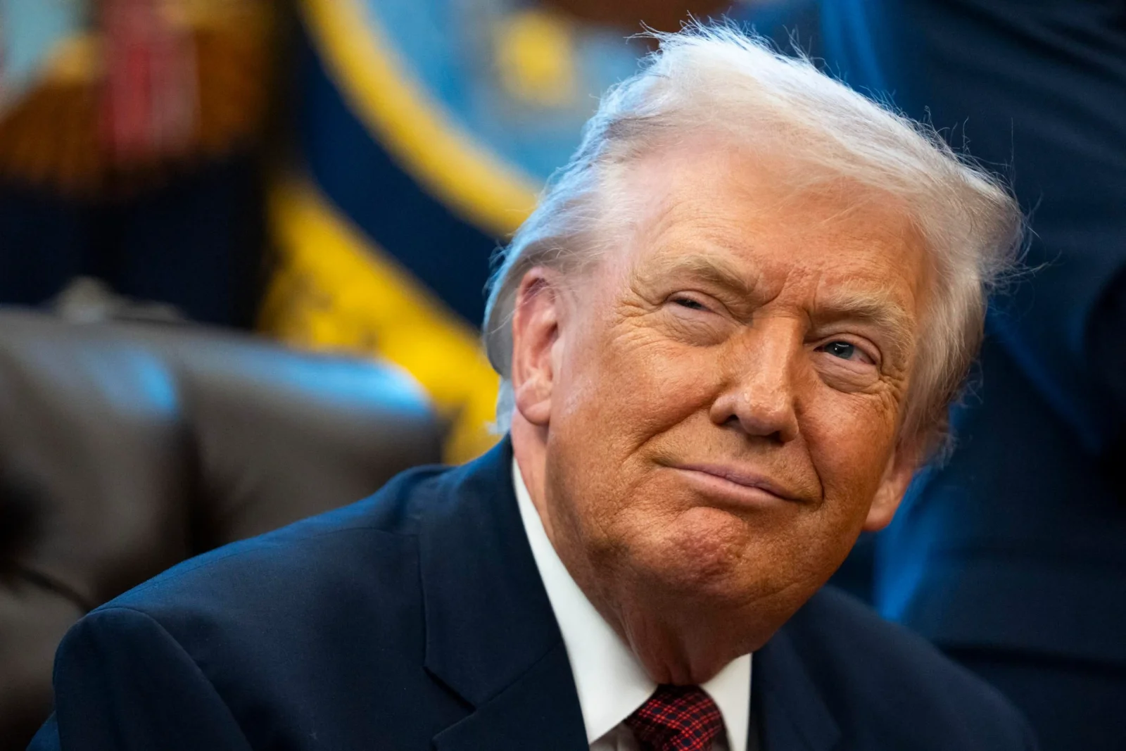 Donald Tramp süni intellektin rəsmi adının dəyişdirilməsi ilə bağlı sərəncam imzalayıb