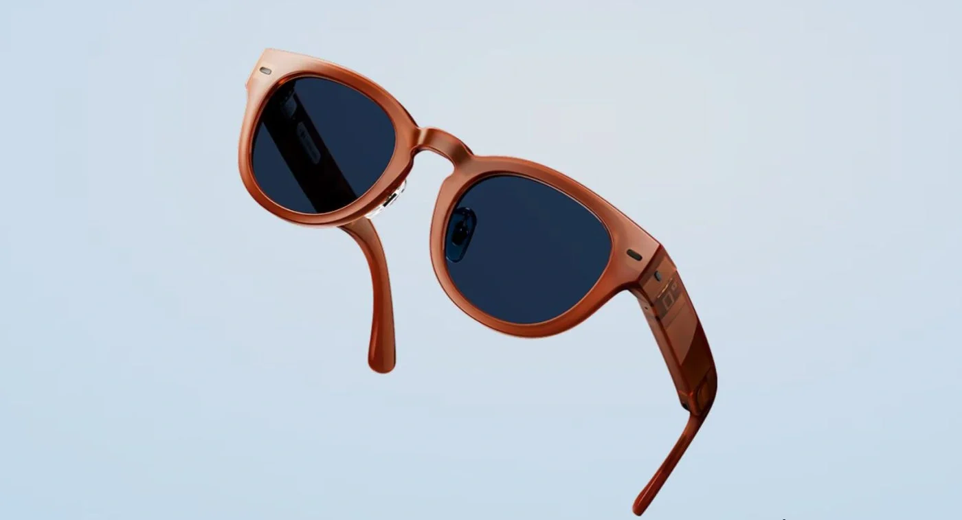 EssilorLuxottica həm görməni korreksiya edən, həm də eşitməni gücləndirən eynəklər istehsal edib