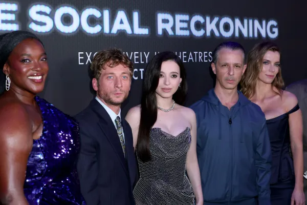 “The Social Reckoning” filmi: Facebook haqqında hansı faktlar doğrudur?
