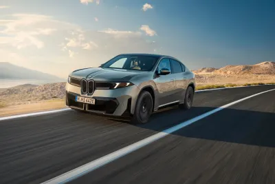 BMW iX4: Çin istehsalı olan elektromobillərə qarşı yeni alman silahı