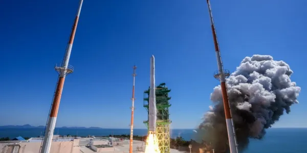 Cənubi Koreyanın "Nuri" raketi 14 peyki uğurla orbitə çatdırdı