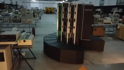 İspaniyada 30 ədəd "Mac mini"-dən əfsanəvi "Cray-1" superkompüterinin replikası hazırlanıb