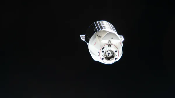 SpaceX "Dragon" yük gəmisini elmi təcrübələr üçün kosmosa göndərdi