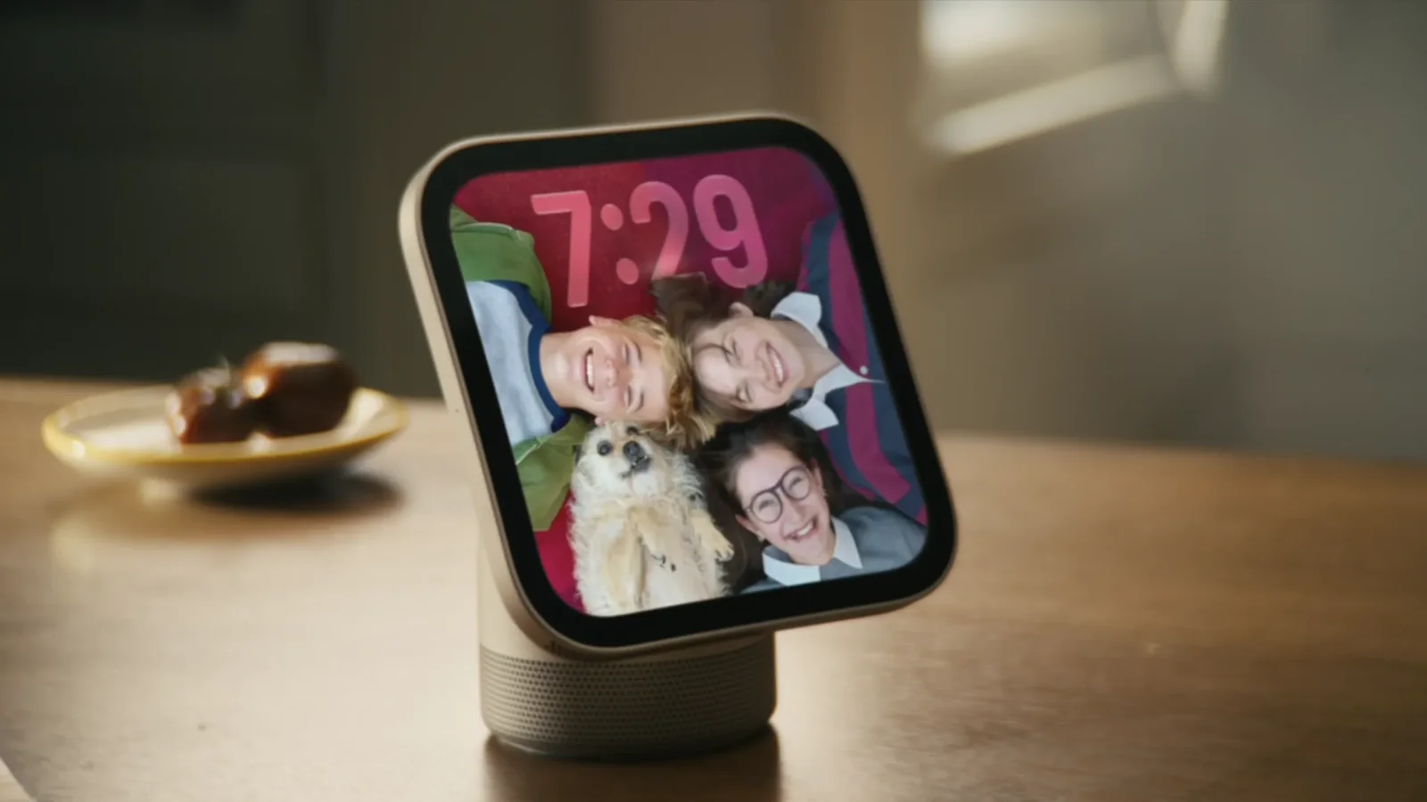 Apple şirkəti yeni "HomeView" smart ev mərkəzini təqdim etdi