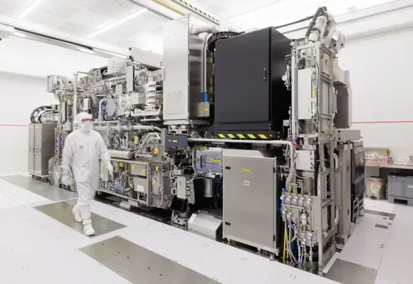 ASML-də növbə 2030-cu ilə qədər uzandı: İİ sənayesinin tələbatı təklifi üstələyir