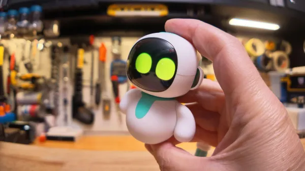 “Eilik” robot oyuncaqları: Şəxsi söhbətləriniz Çin serverlərində təhlükədədir