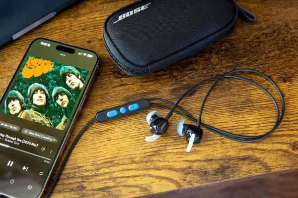 Bose simli qulaqlıqlar bazarına qayıdır: Yeni USB-C modelləri təqdim edildi