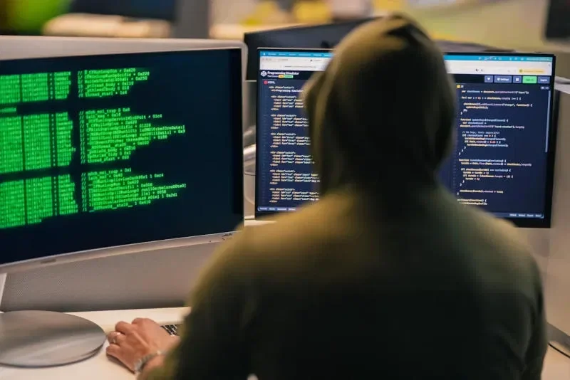 Rusiyada hostinq provayderləri “VMmanager” zəifliyi səbəbindən kiberhücuma məruz qalıb