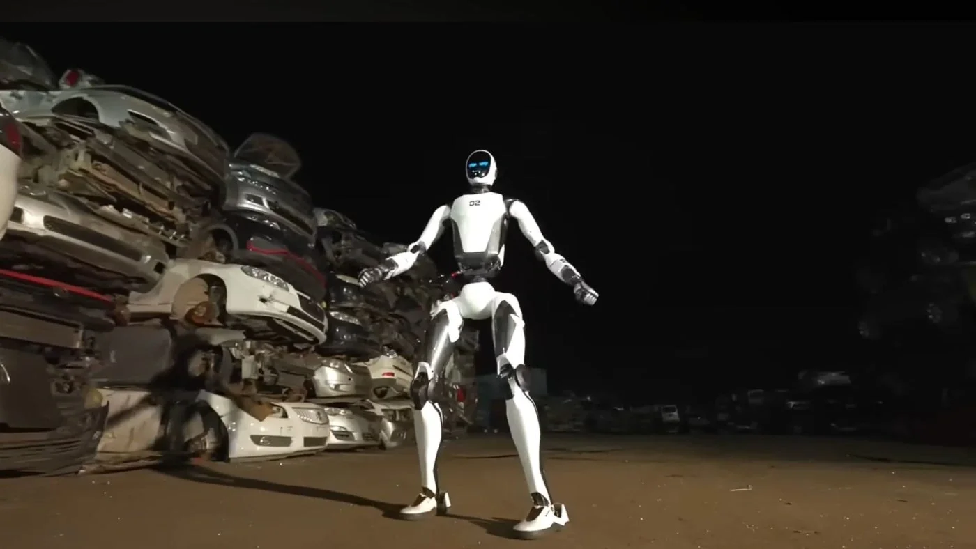 Unitree şirkəti avtomobili qaldıra bilən yeni "H2-X" robotunu təqdim edib