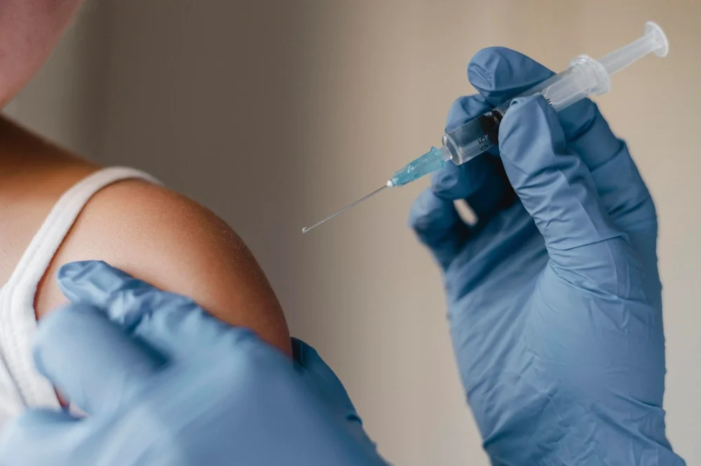 Yeni fərdi melanoma peyvəndi xərçəngin residiv riskini 42% azaldıb