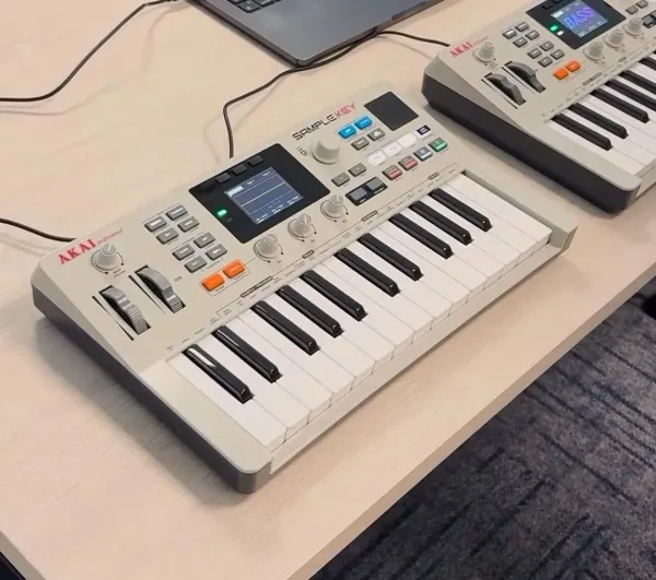 "Akai" şirkəti "MPC Sample Key" üçün açıq kodlu proqram təminatını dəstəkləyir