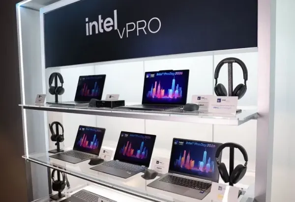 İİ bumu Intel-in server biznesini böyüdür, lakin PC bazarındakı tənəzzül səhmləri endirib